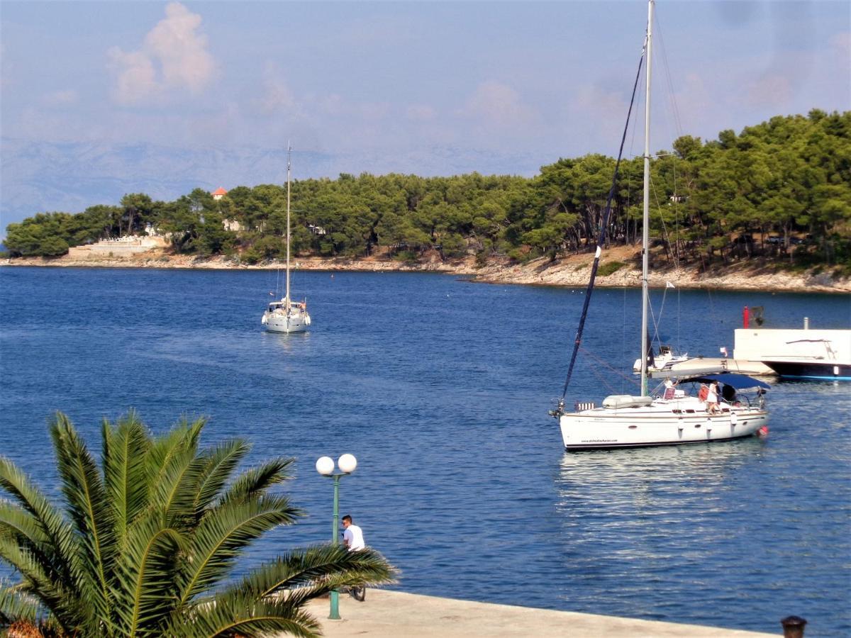 Apartments Skrivaneli Jelsa  Dış mekan fotoğraf